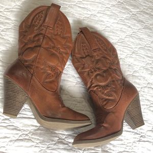 Mossimo Cowgirl Boots size 9 brown